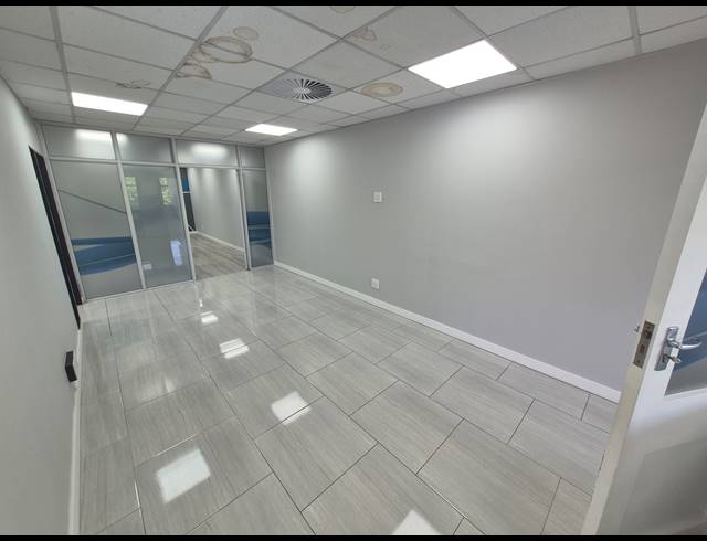 135M² OFFICE TO LET IN SUNNINGHILL